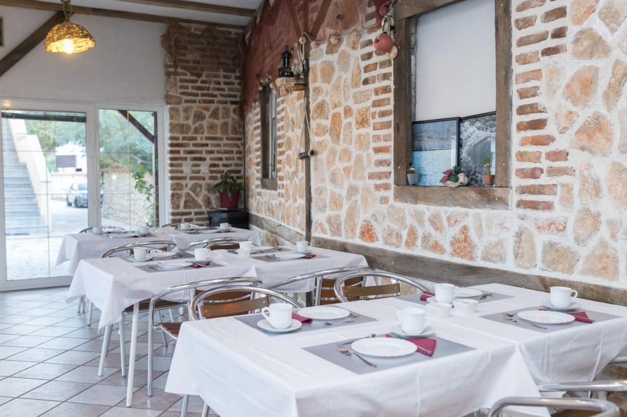Mb Bed&Breakfast Pag Town Dış mekan fotoğraf