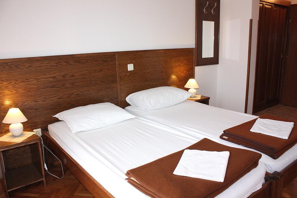 Mb Bed&Breakfast Pag Town Oda fotoğraf
