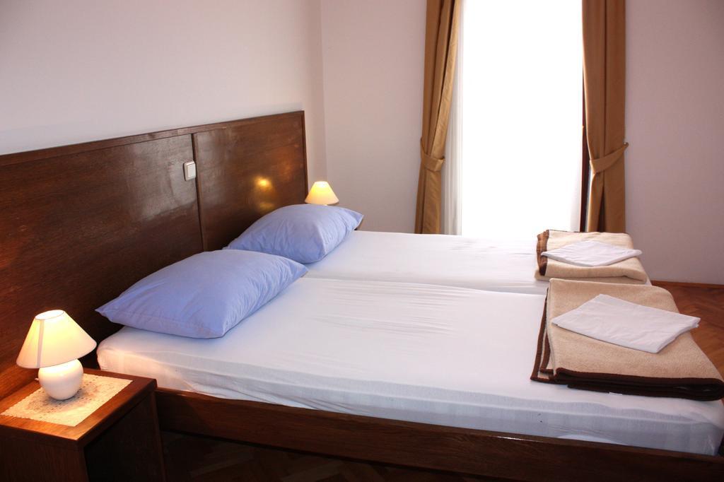 Mb Bed&Breakfast Pag Town Oda fotoğraf