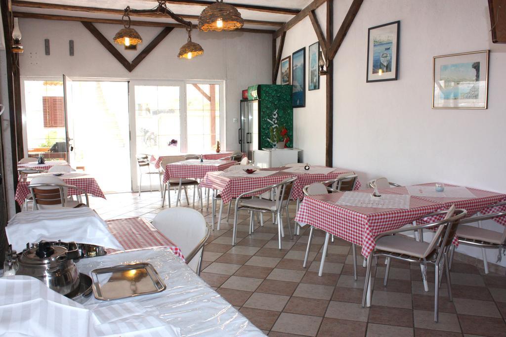 Mb Bed&Breakfast Pag Town Dış mekan fotoğraf