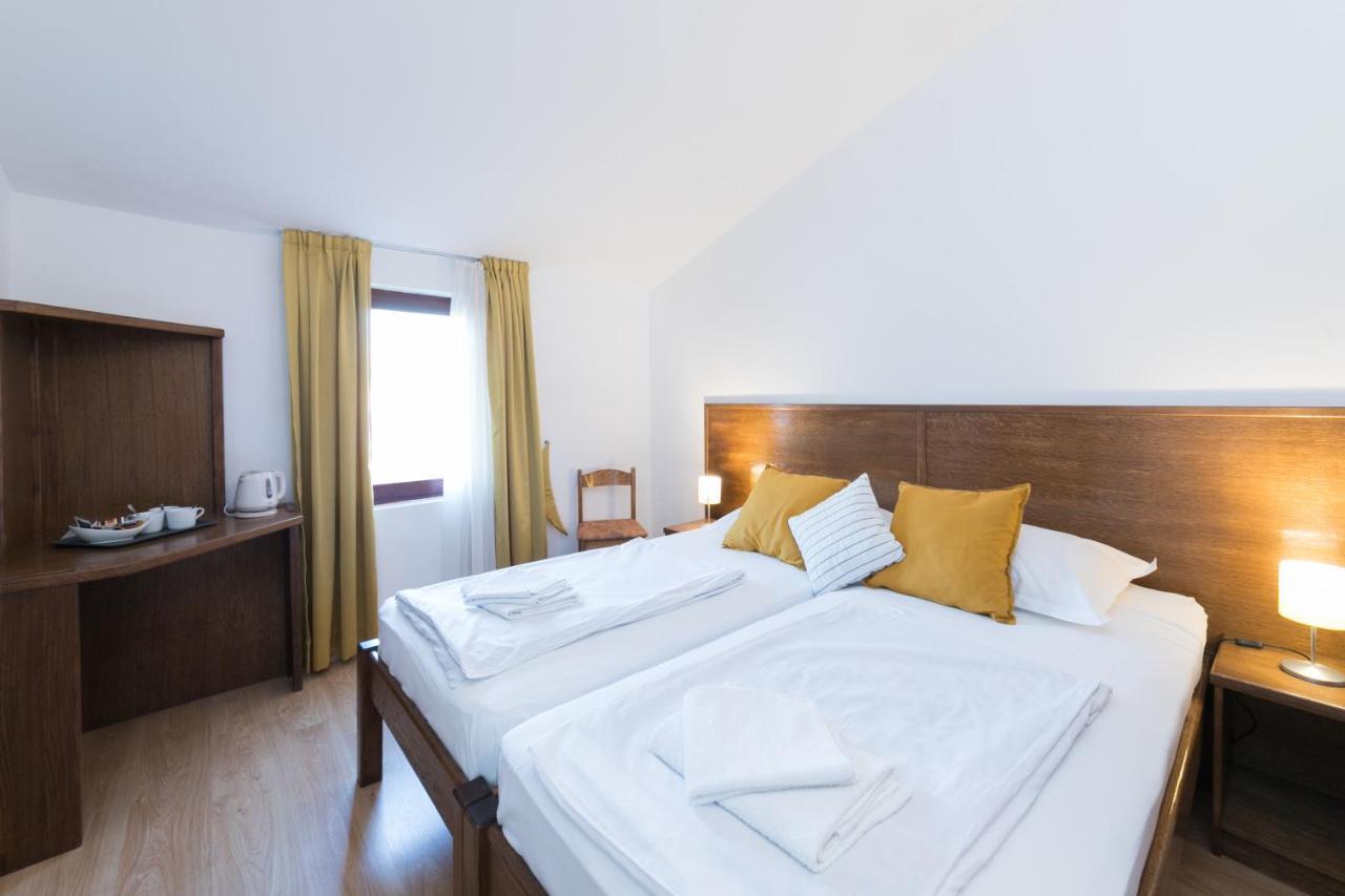 Mb Bed&Breakfast Pag Town Dış mekan fotoğraf